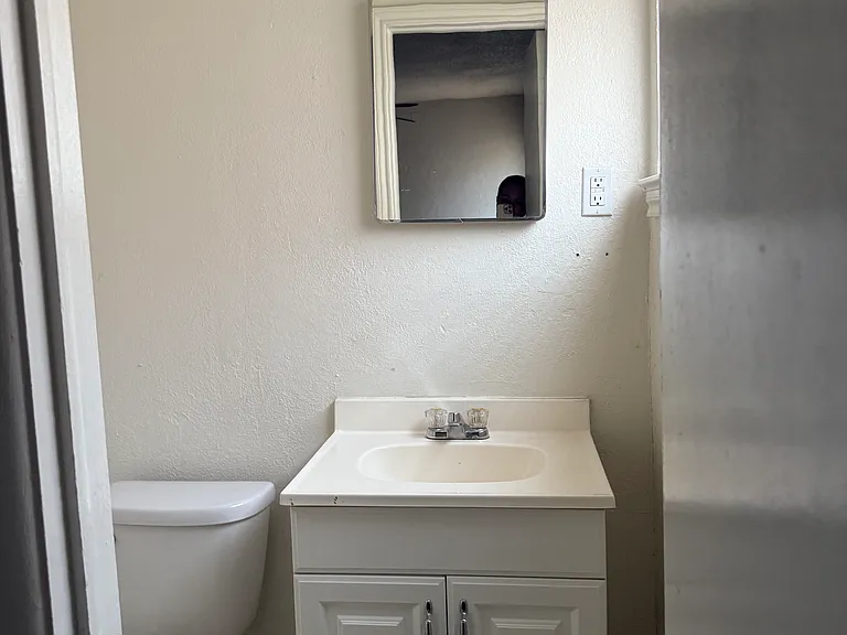 310 Walnut St — Photo 2