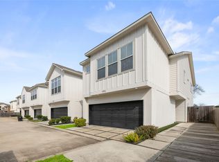 1902 Hollister Spruce Ln, Houston, TX 77080