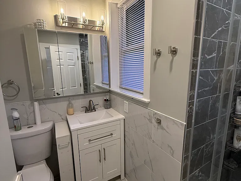 672 N 19th St #1 — Photo 16
