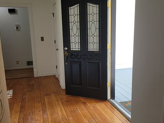 2nd image of 2363 Brown Rd