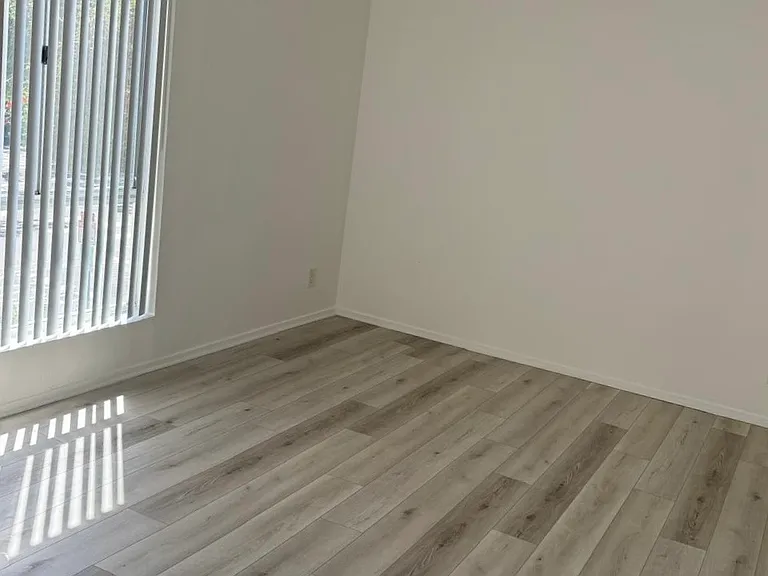 8725 Clifton Way — Photo 10