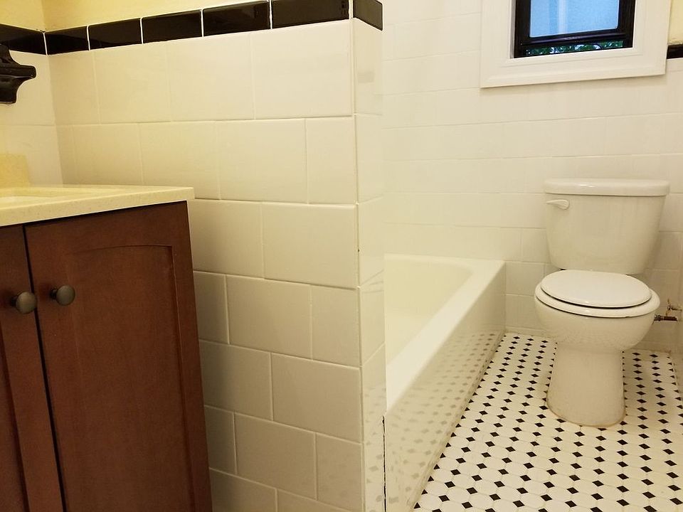 2nd image of 2194 Barnes Ave APT F8