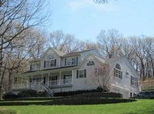 174 Lower Sheep Pasture Rd, East Setauket, NY 11733