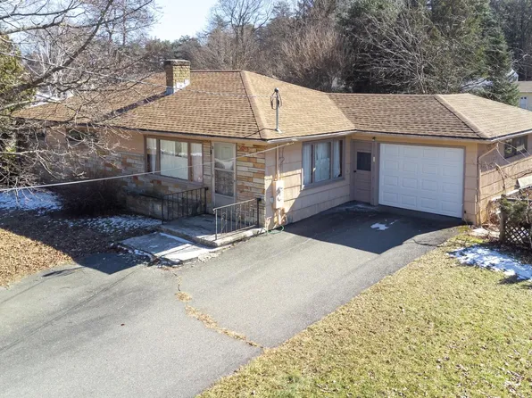5 Indiana Drive, Nashua, NH 03060