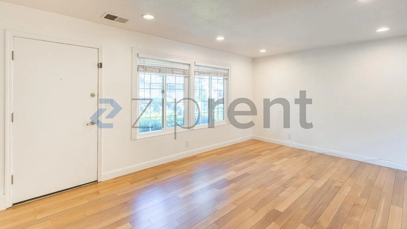 3 bed, 1.5 bath, 1100 sqft, $3,675 — Photo 2