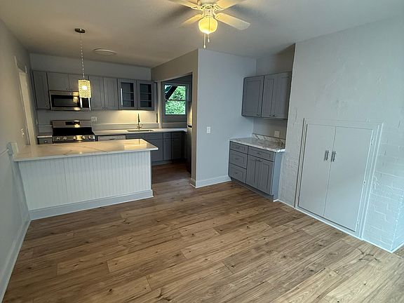 3rd image of 90 Riverside Ave APT 2