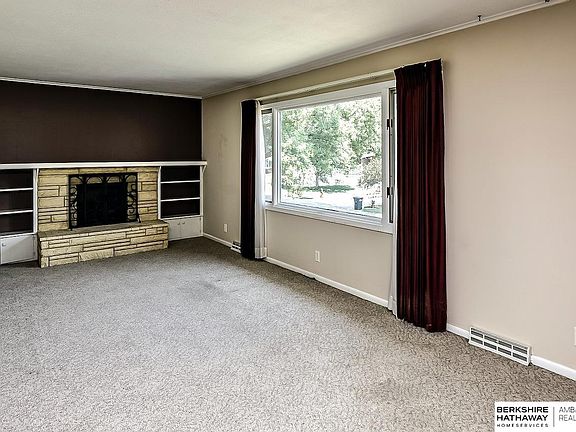 4th image of 5003 Martha St