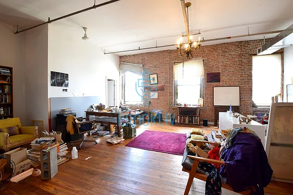 Rented by null | media 4