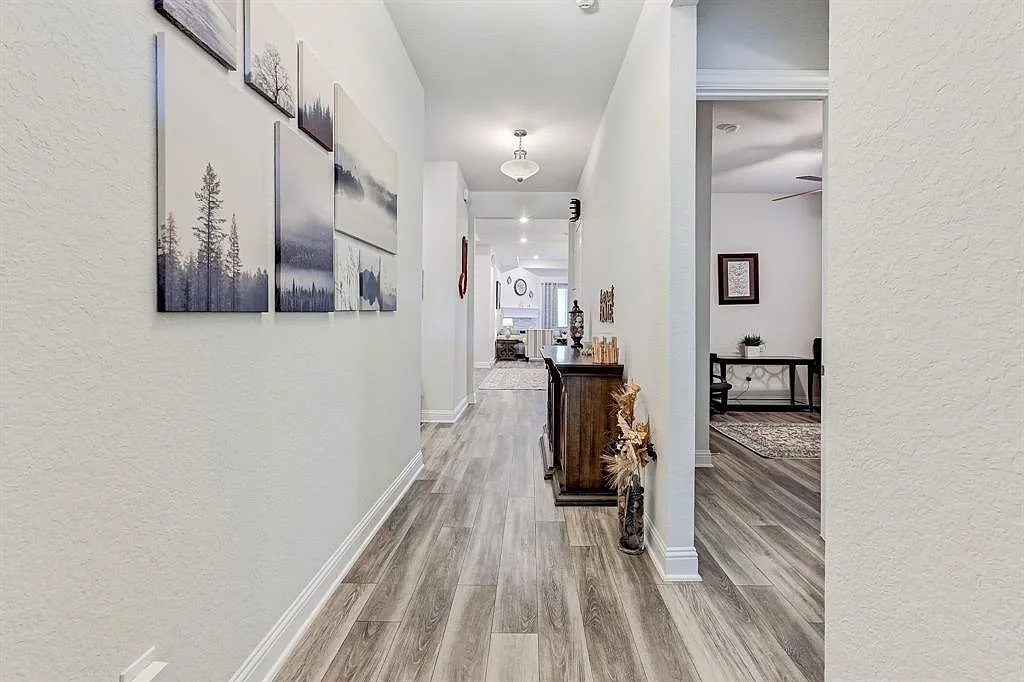 3 bed, 2.5 bath, 2196 sqft, $3,250 — Photo 3