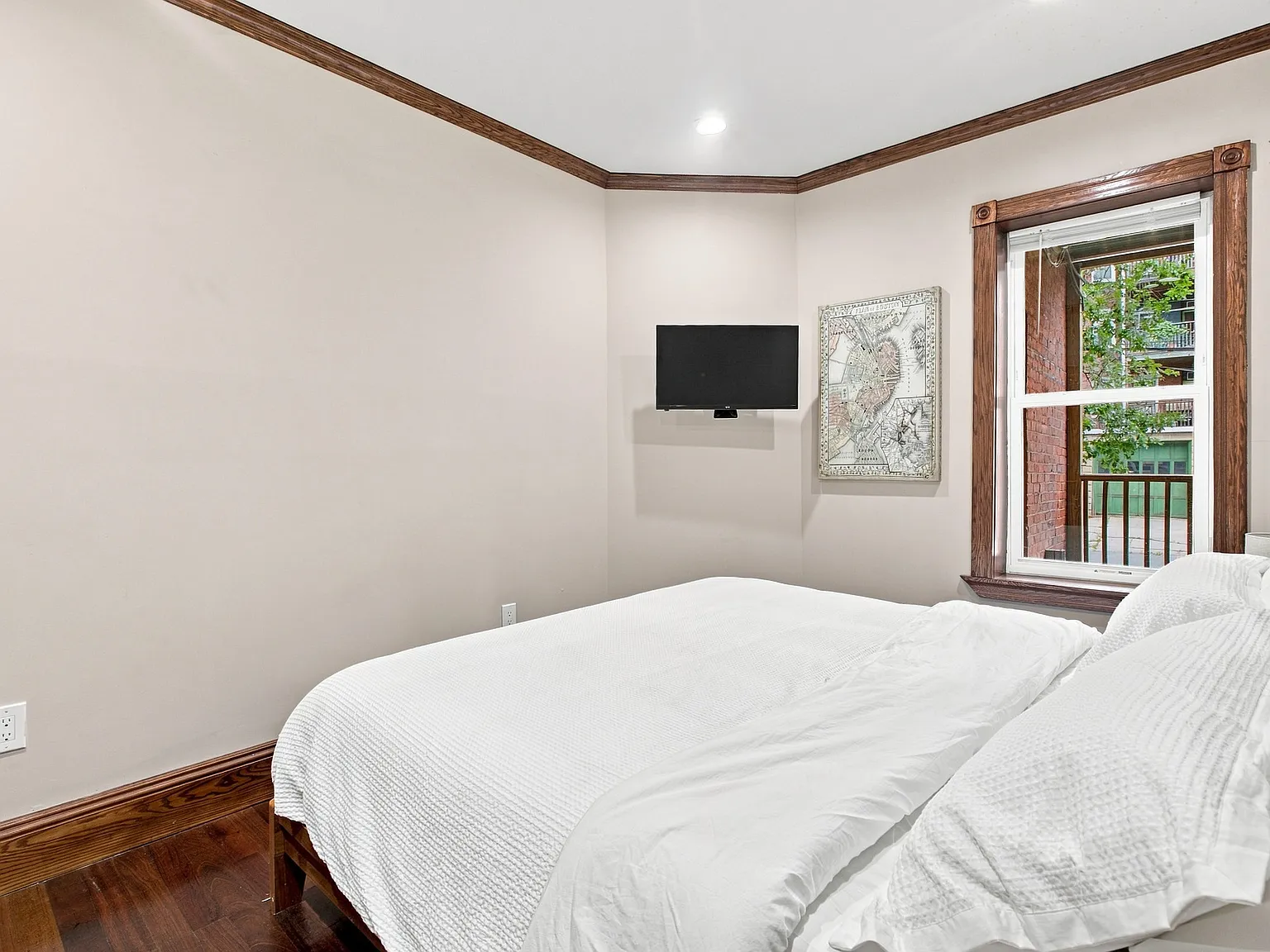 4 bed, $4,500 — Photo 2