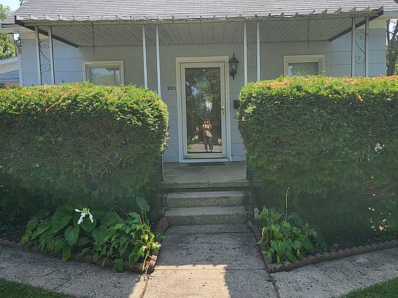 2nd image of 303 E Washington St