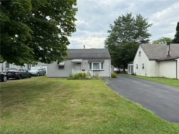 161 N Roanoke Ave, Youngstown, OH 44515