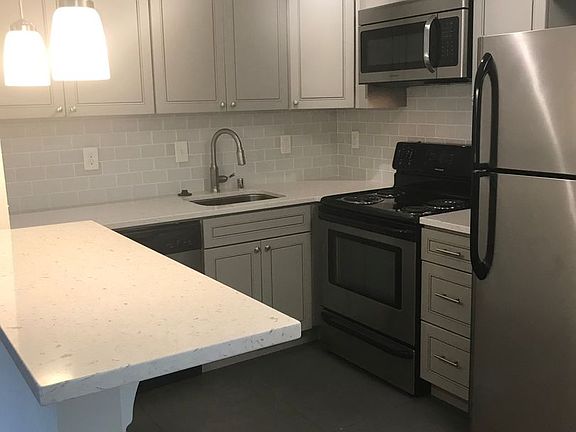 2nd image of 3207 21st Ave W APT 201