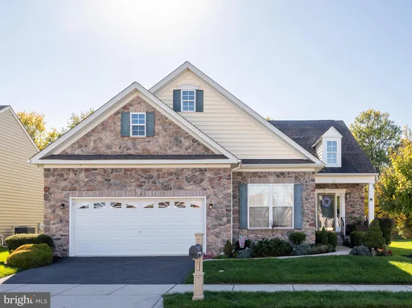 512 Hambleton Ln, Newark, DE 19702