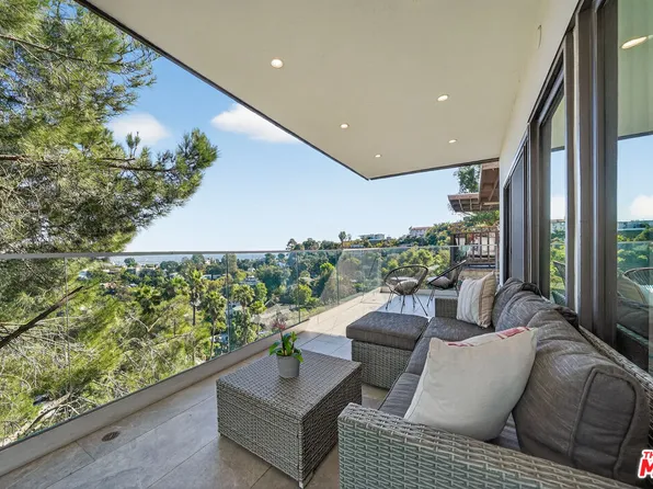 8960 Crescent Dr, Los Angeles, CA 90046