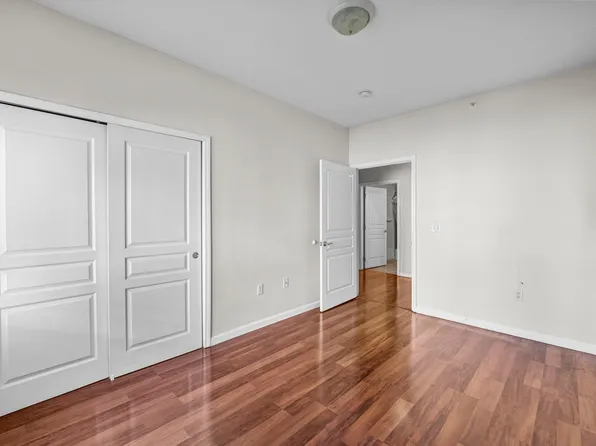 845 Newark Avenue image 20 of 26