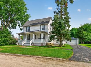 121 W 6th St, Byron, IL 61010