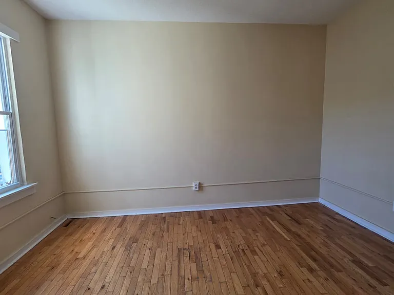 33 Dickerman St #4A — Photo 6