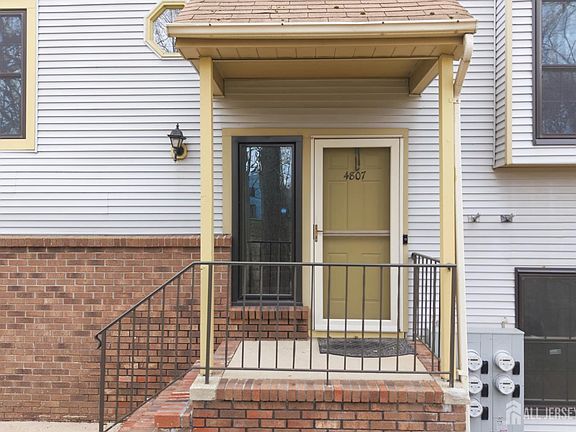 4th image of 4807 Stonehedge Rd