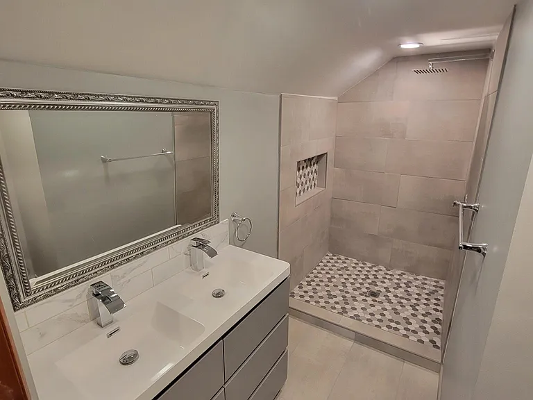 1047 N Coolidge Ave — Photo 40