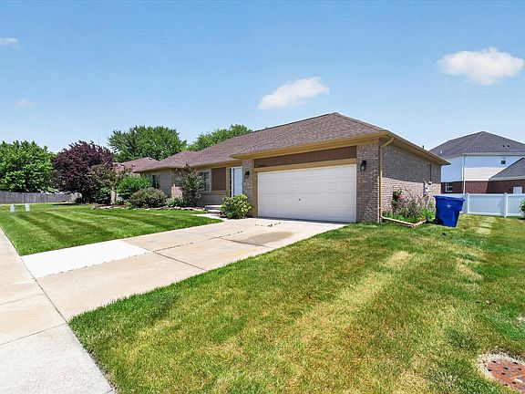 3rd image of 33470 Paoletti Dr