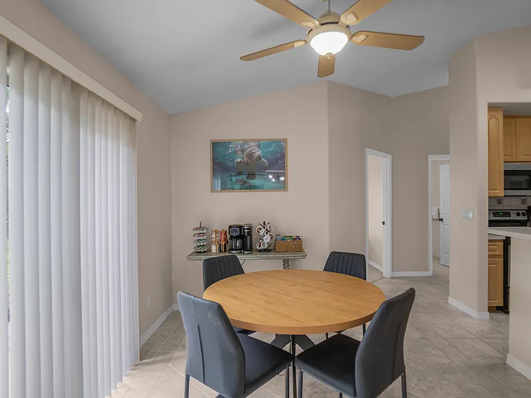 914 N Country Club Dr — Photo 13