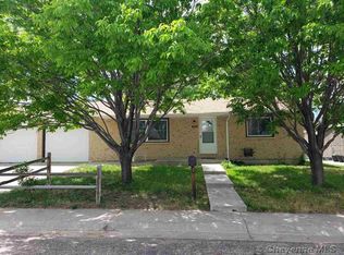 907 19th St, Wheatland, WY 82201