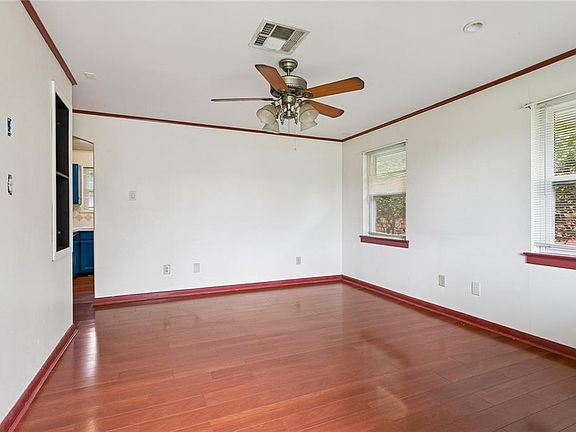 2nd image of 2216 Kentucky Ave