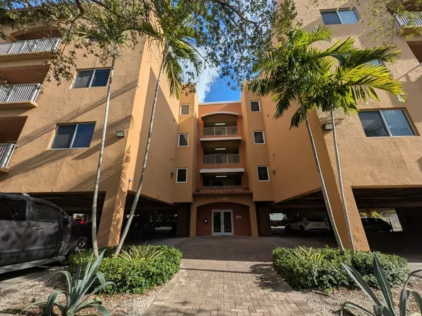 1300 NE 109th St APT 301, Miami, FL 33161