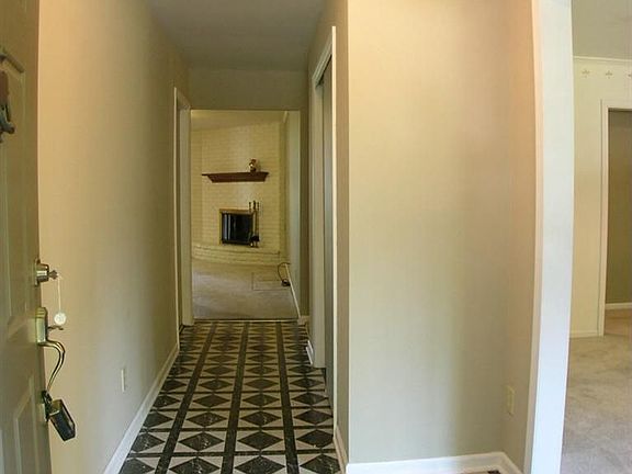 2nd image of 1471 Beaushire Cir