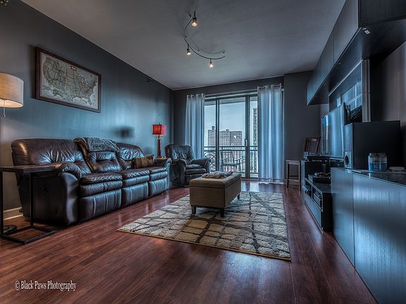 4th image of 5 E 14th Pl APT 1202