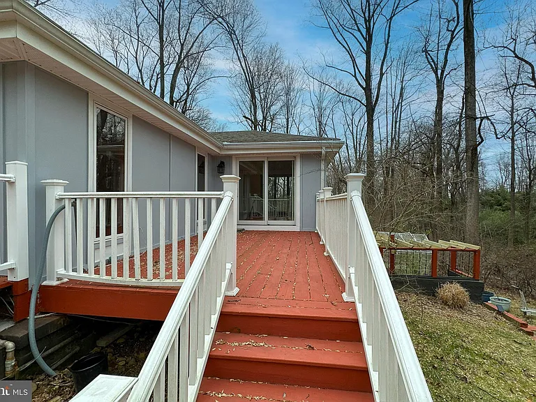 19 Ridgeview Rd — Photo 32
