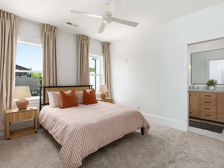 1013 Summit Ave #A — Photo 12