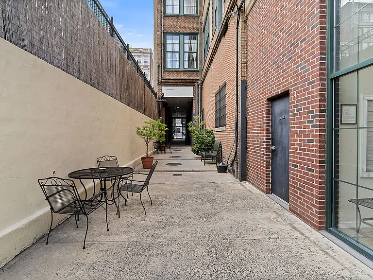 The Lofts at Winston (AKA Winston Lofts) — Photo 3