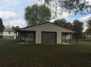 220 Oak Dr, Dresden, TN 38225