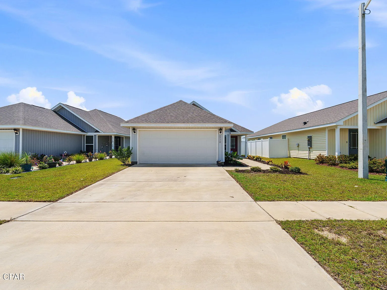 3 bed, 1427 sqft, $2,200 — Photo 3