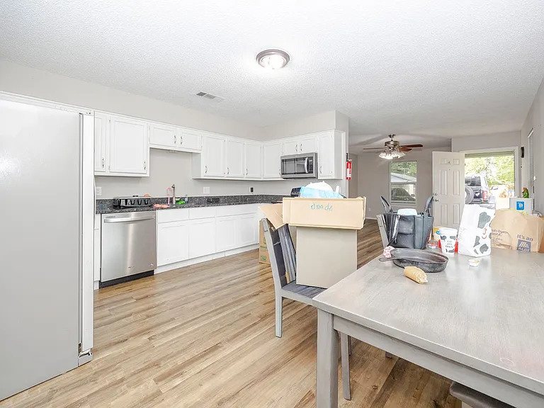 613 N Cherry St #A — Photo 15