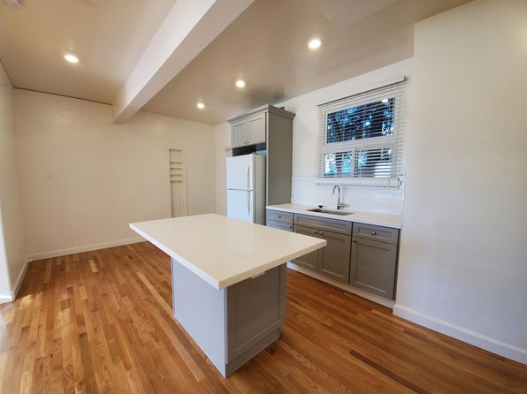 1717 Oxford St #10968995