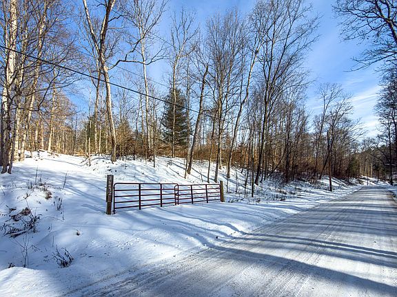 5th image of 36472 Kern Rd