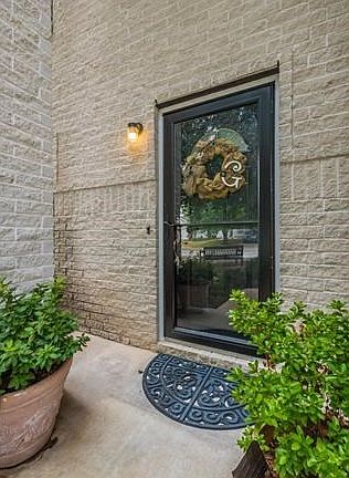3rd image of 17114 Ardisia Dr
