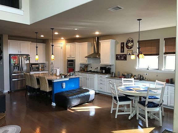 Main Kitchen & Dining 2