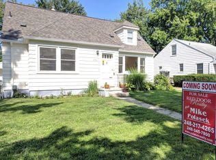 23211 Rensselaer St, Oak Park, MI 48237