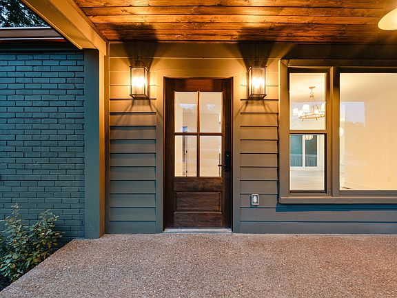 4th image of 256 Fairway Dr