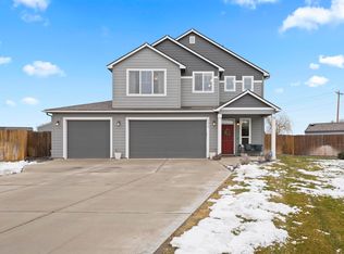 1374 Diamond Loop, West Richland, WA