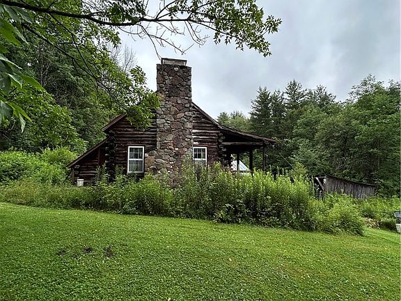 2nd image of 2245 Sanly Rd