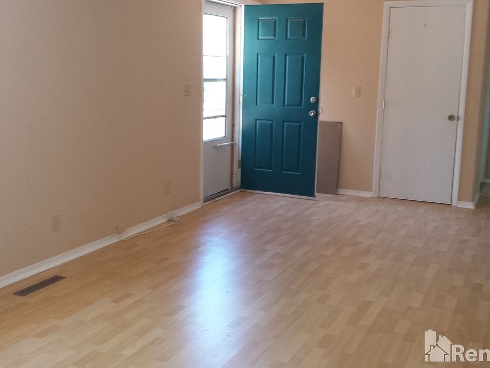 2nd image of 4668 Scenic Cir