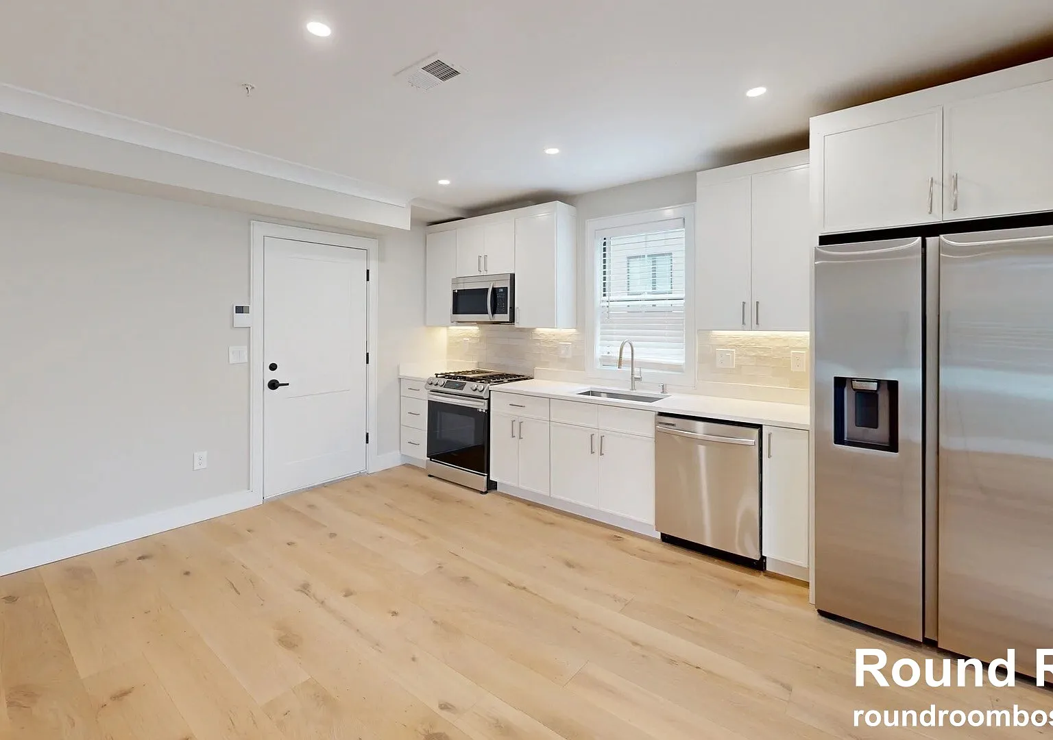 1 bed, 750 sqft, $3,500 — Photo 3