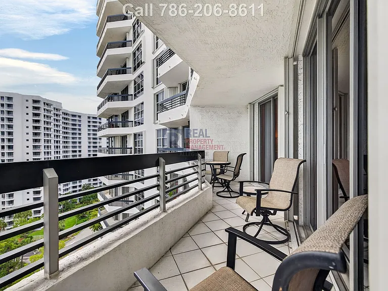3400 NE 192nd St #1402 — Photo 35