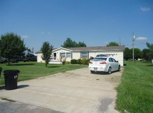 1424 Mercer Ave, Morganfield, KY 42437