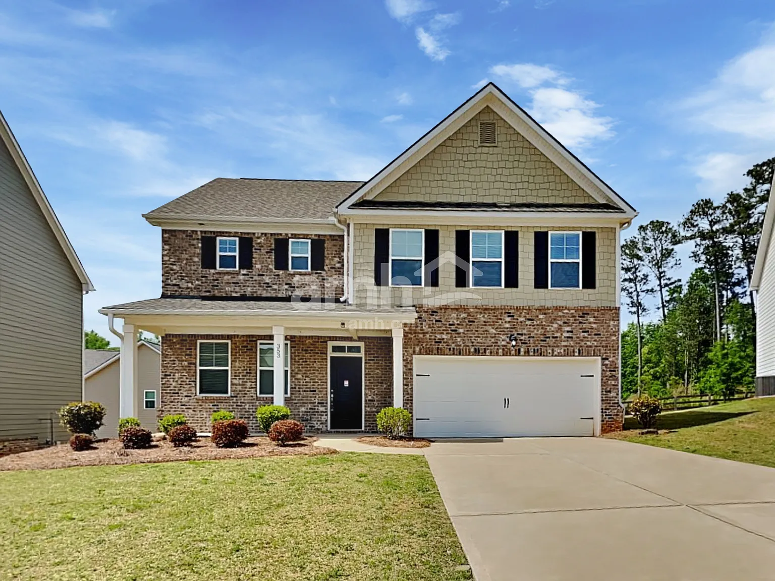 4 bed, 2.5 bath, 2401 sqft, $2,410 — Photo 1